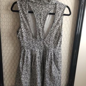 Black & white dress.  Great condition!  Size L.
